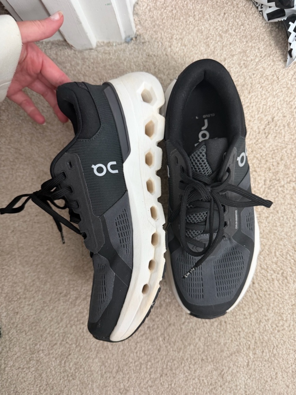 On Cloud Black/White Running Shoes